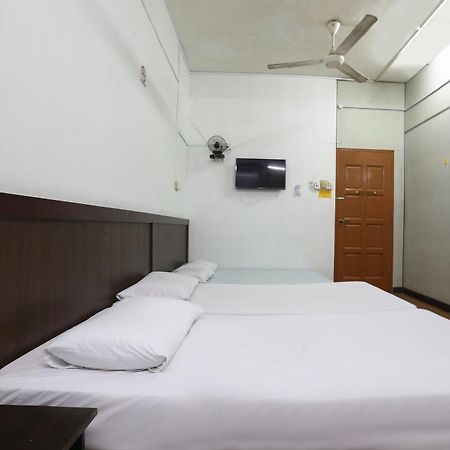 Oyo 89755 D&D Budget Inn كوتا بْهارو المظهر الخارجي الصورة