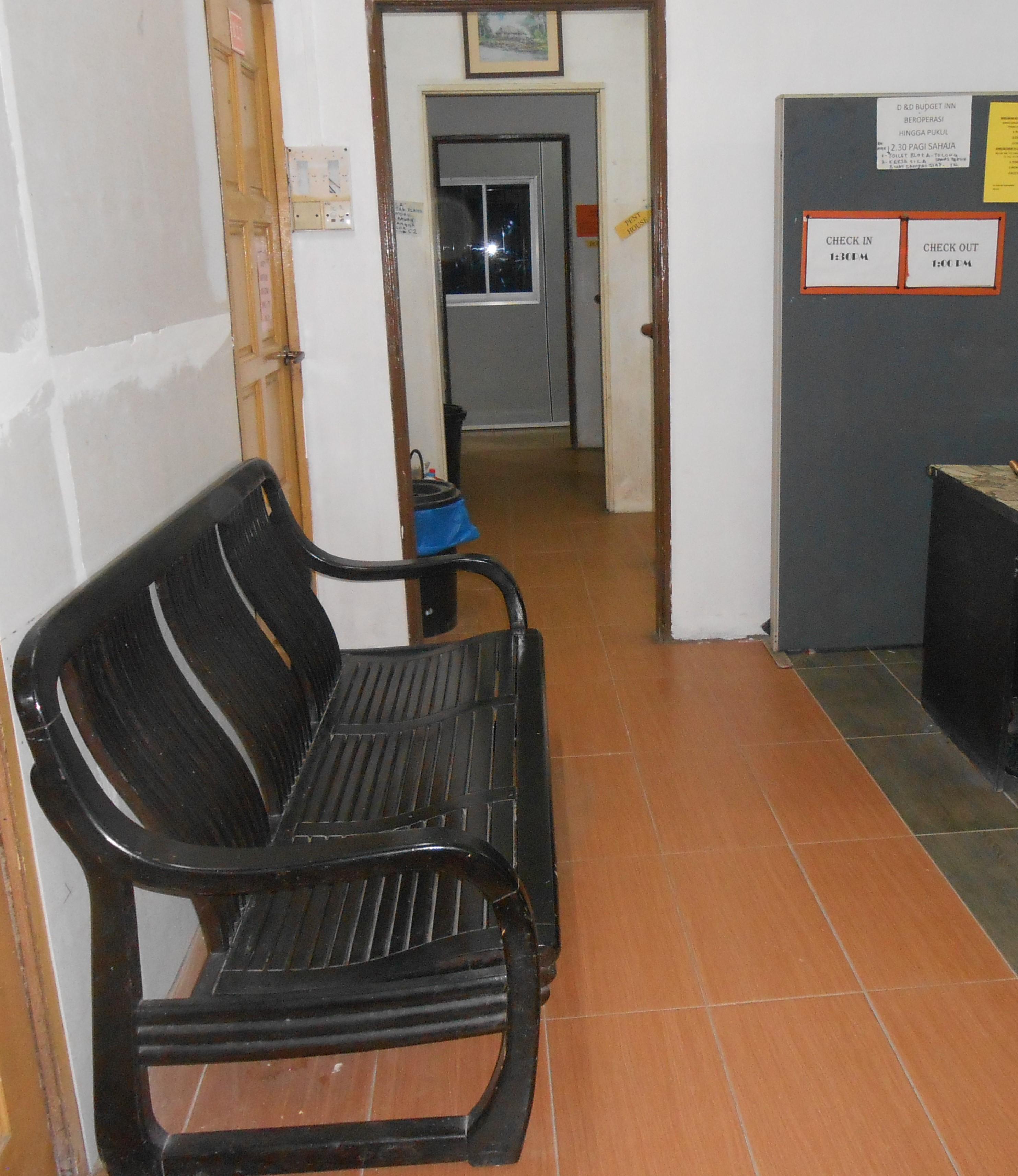 Oyo 89755 D&D Budget Inn كوتا بْهارو المظهر الخارجي الصورة