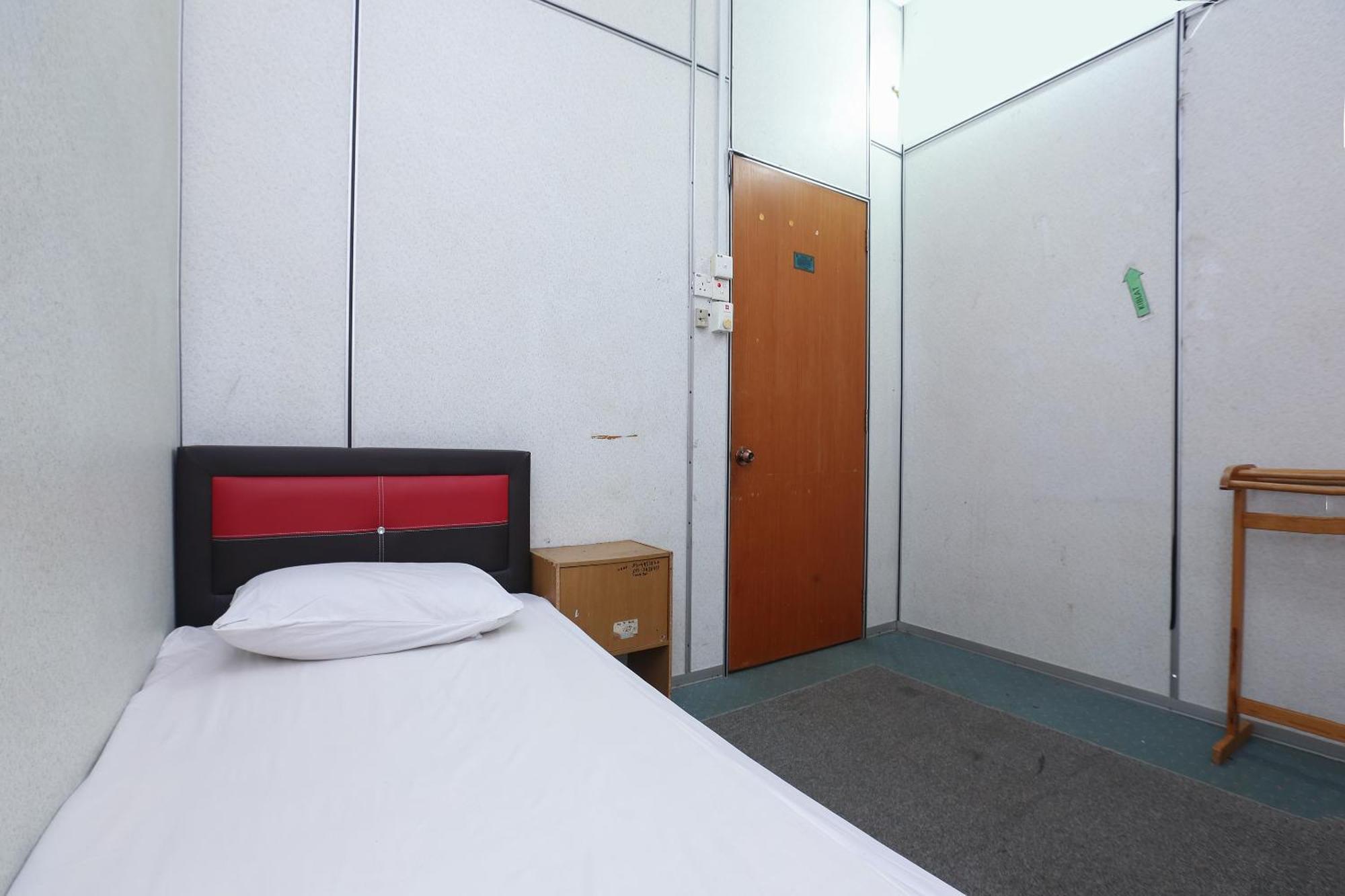 Oyo 89755 D&D Budget Inn كوتا بْهارو المظهر الخارجي الصورة