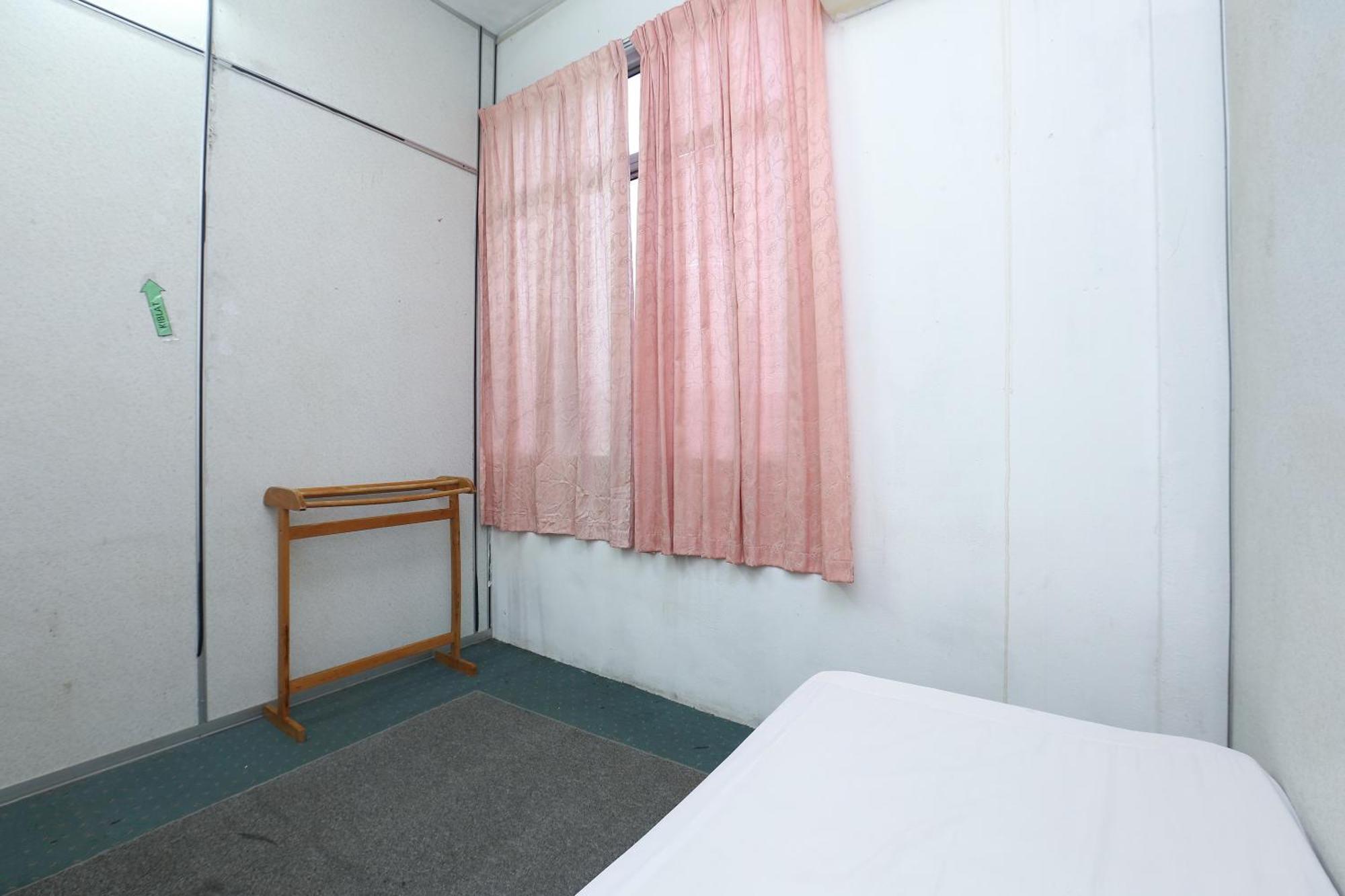 Oyo 89755 D&D Budget Inn كوتا بْهارو المظهر الخارجي الصورة