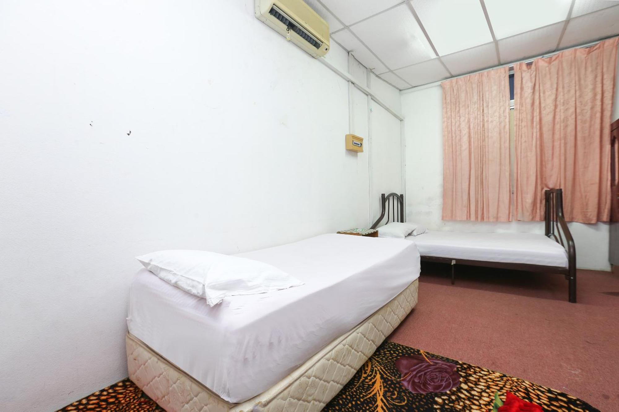 Oyo 89755 D&D Budget Inn كوتا بْهارو المظهر الخارجي الصورة