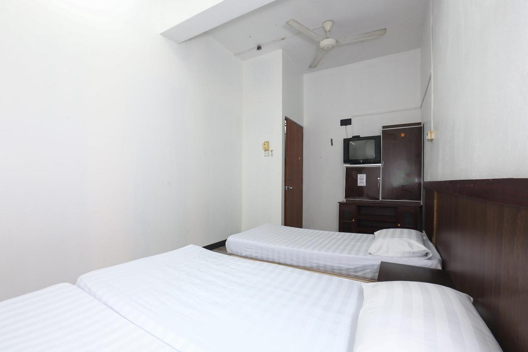 Oyo 89755 D&D Budget Inn كوتا بْهارو المظهر الخارجي الصورة