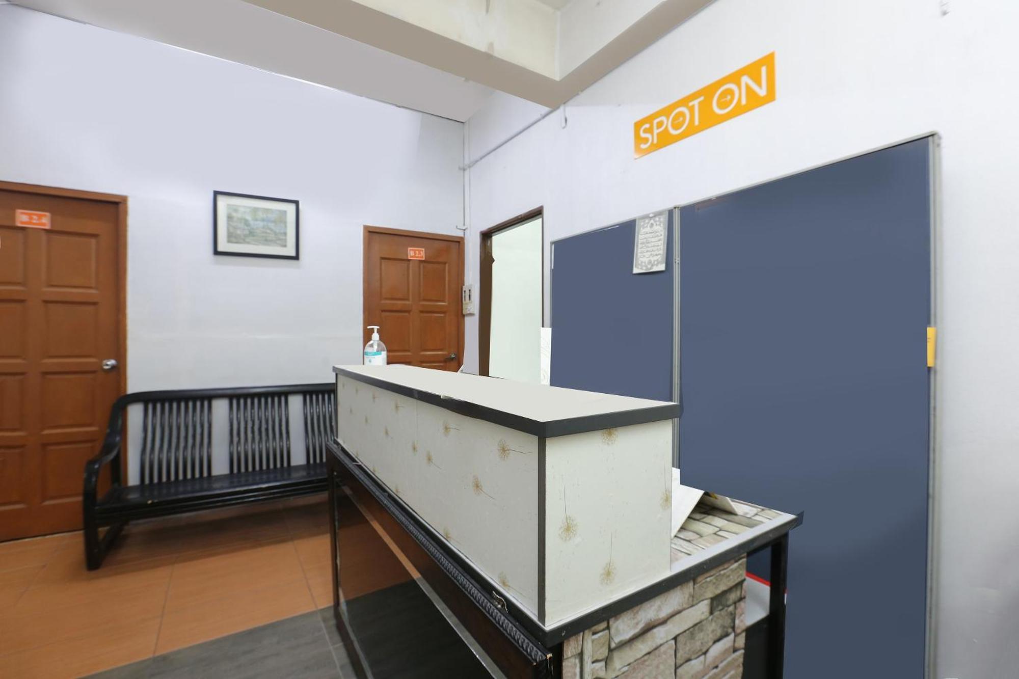 Oyo 89755 D&D Budget Inn كوتا بْهارو المظهر الخارجي الصورة