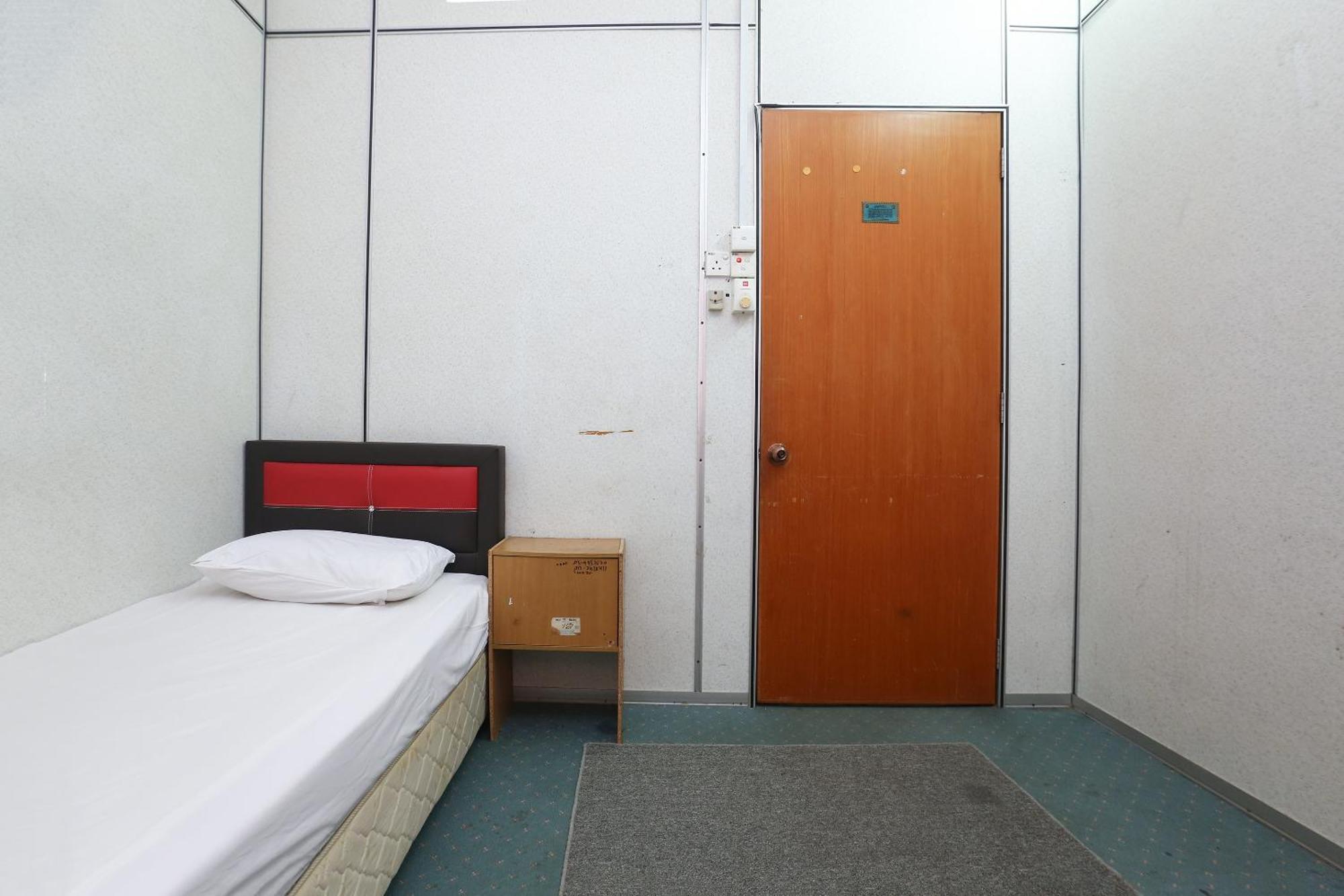 Oyo 89755 D&D Budget Inn كوتا بْهارو المظهر الخارجي الصورة