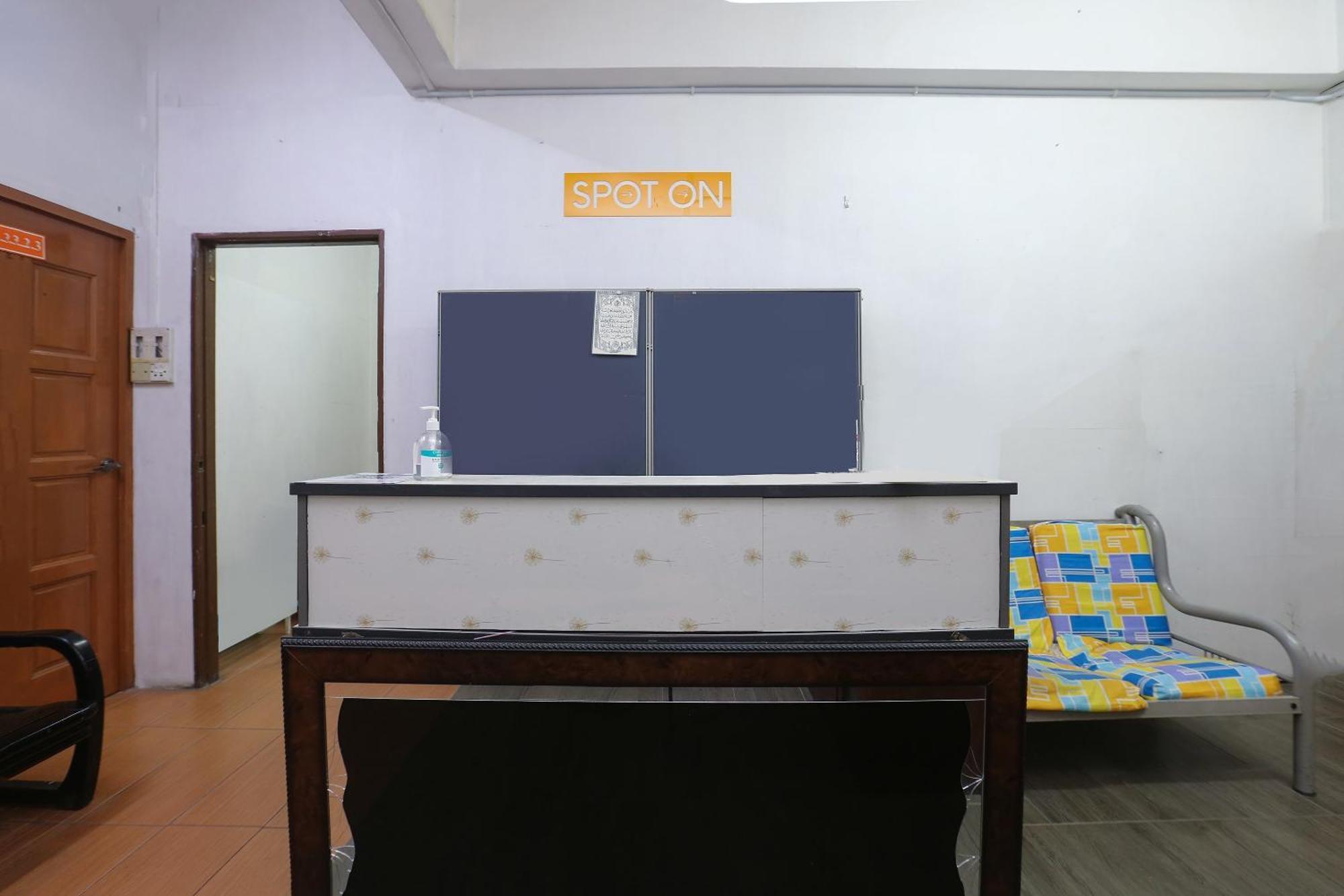 Oyo 89755 D&D Budget Inn كوتا بْهارو المظهر الخارجي الصورة